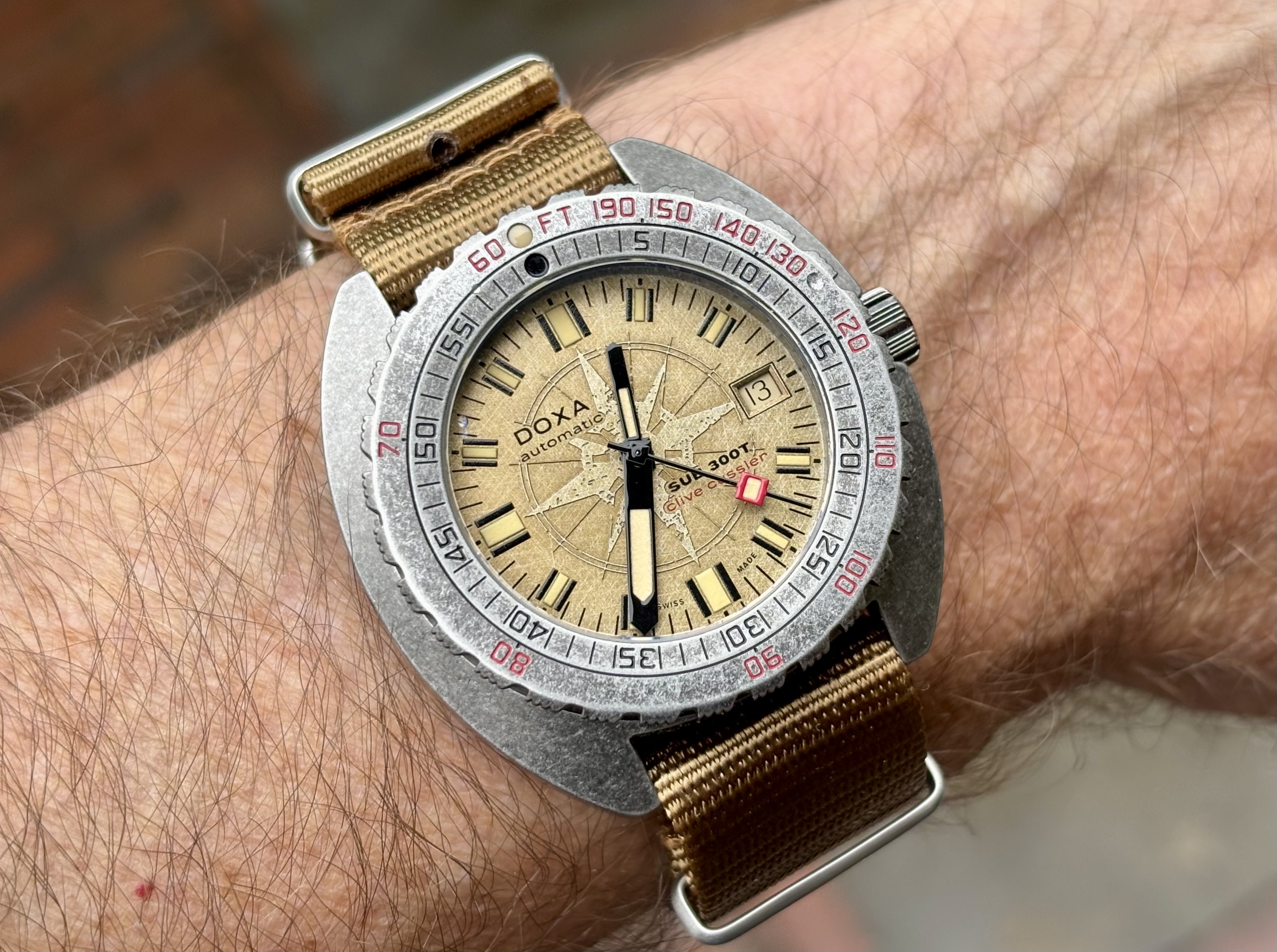 Doxa wristshot 8