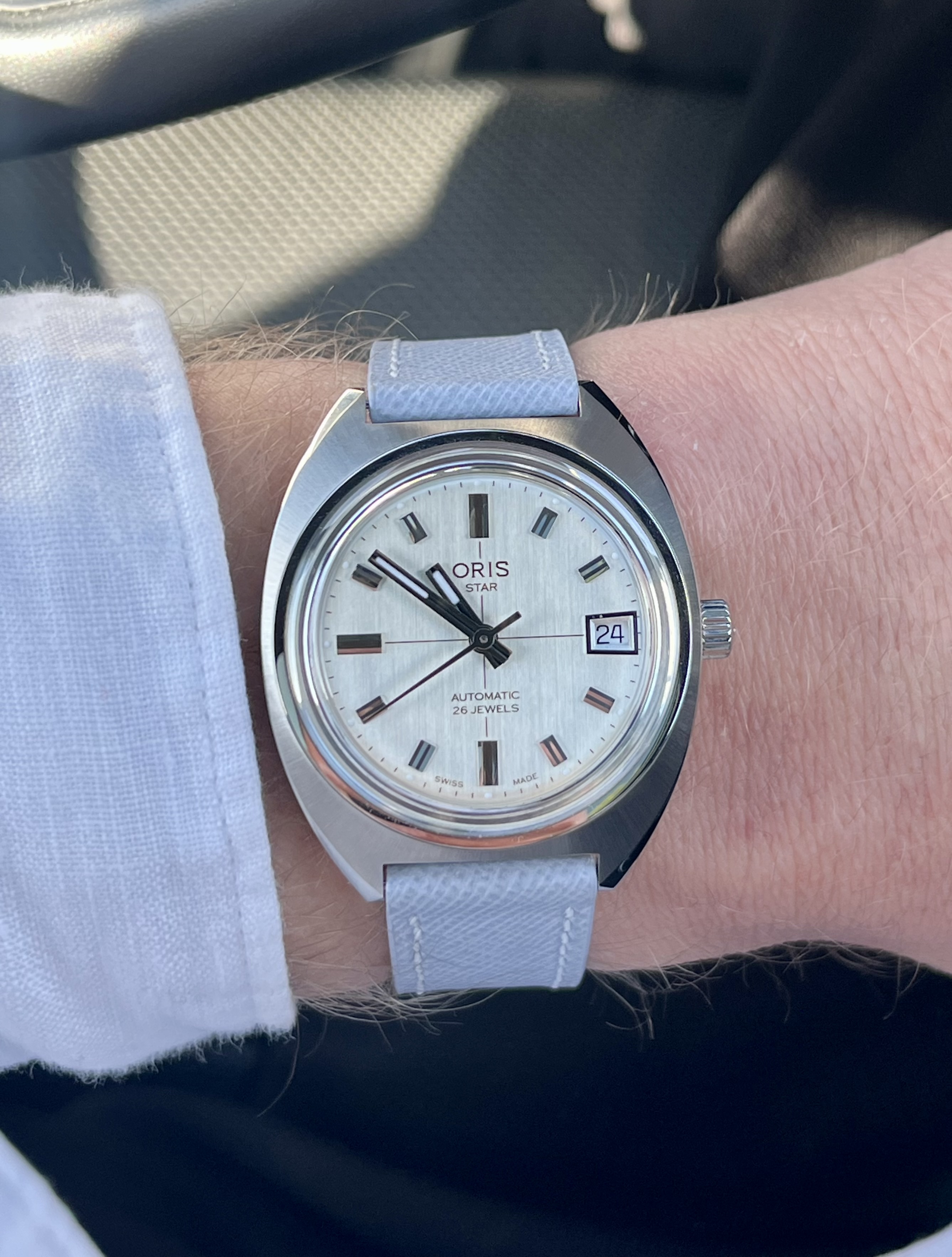 Oris wristshot 9