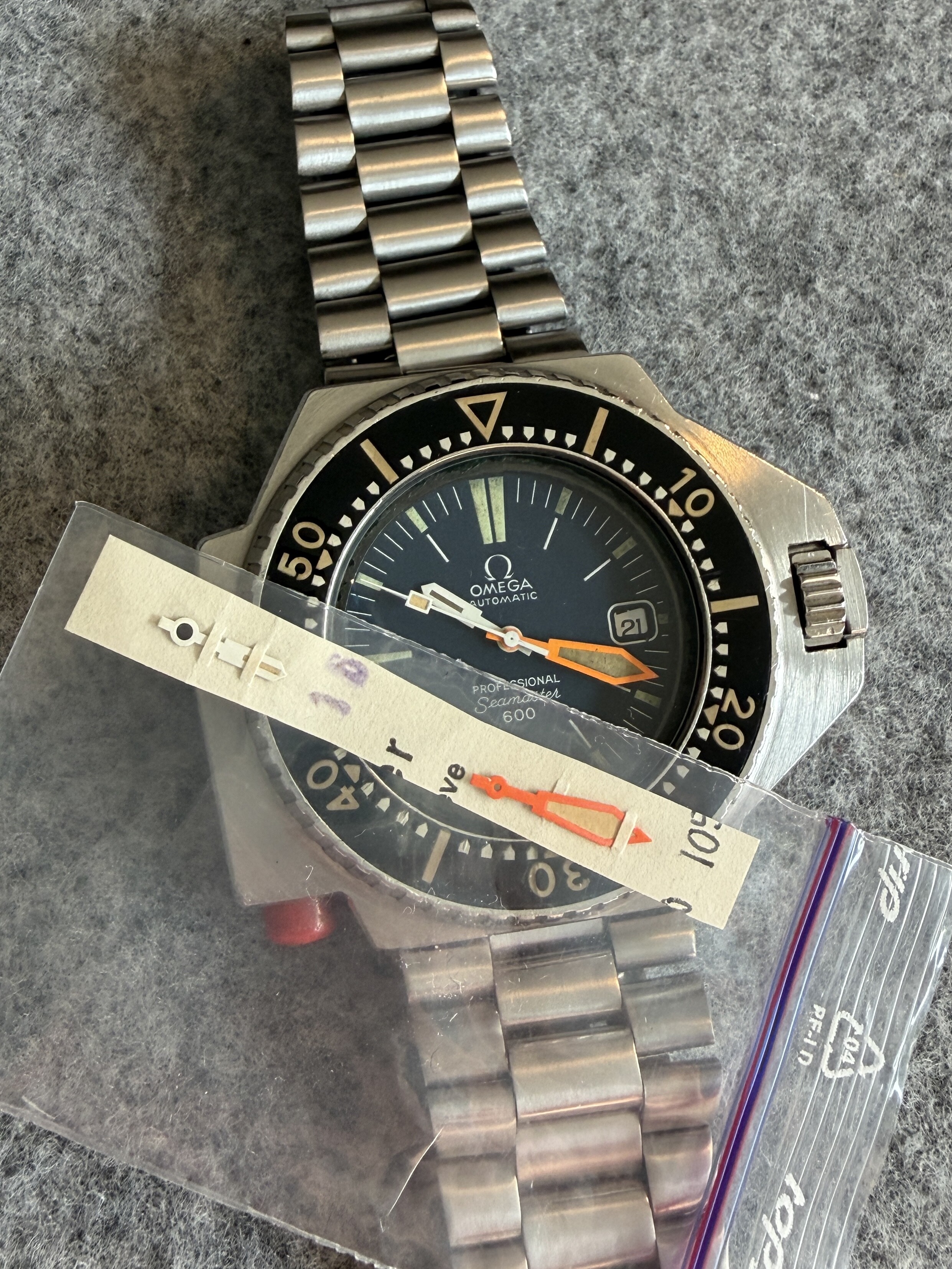 Omega wristshot 22