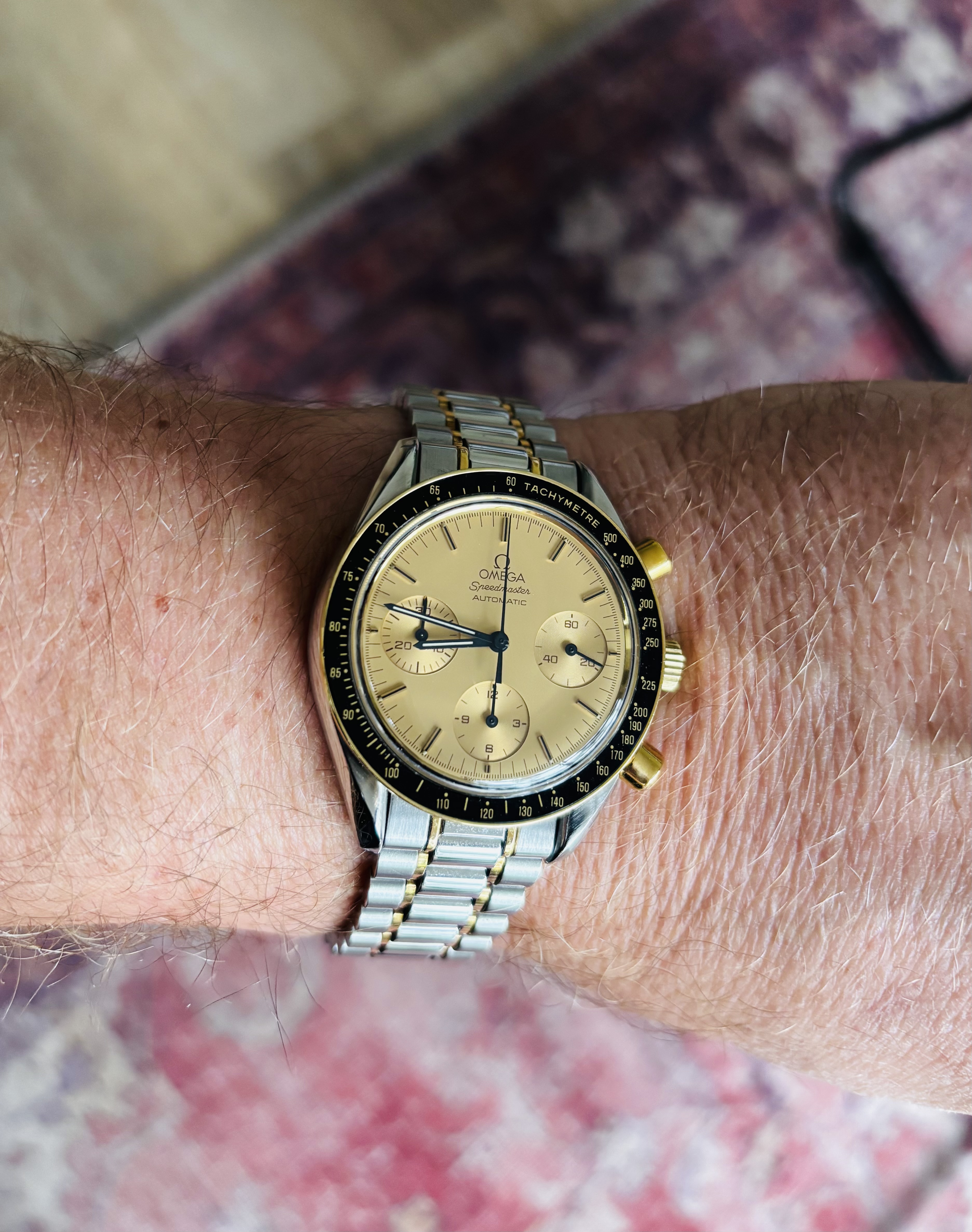 Omega wristshot 32