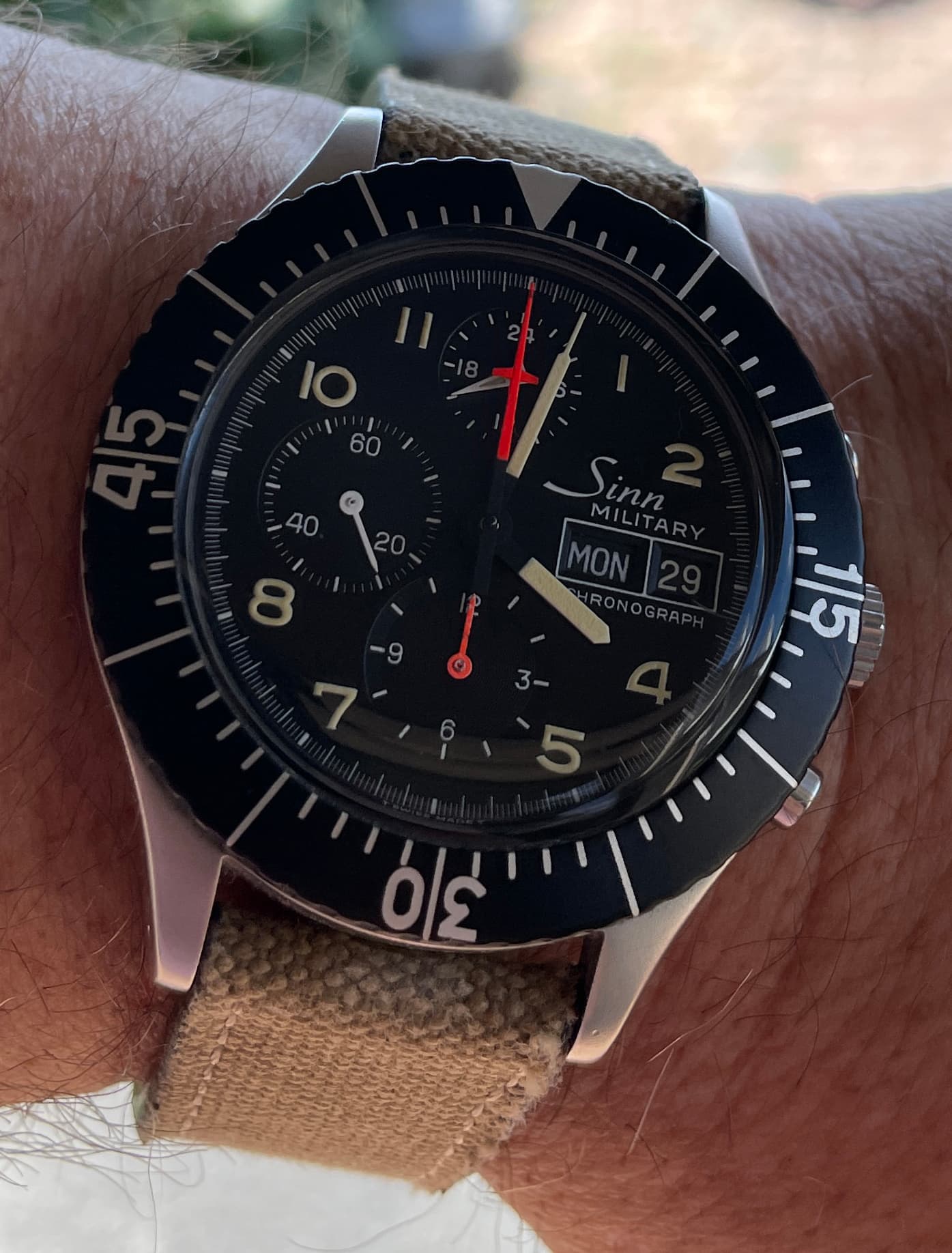 Sinn wristshot 18