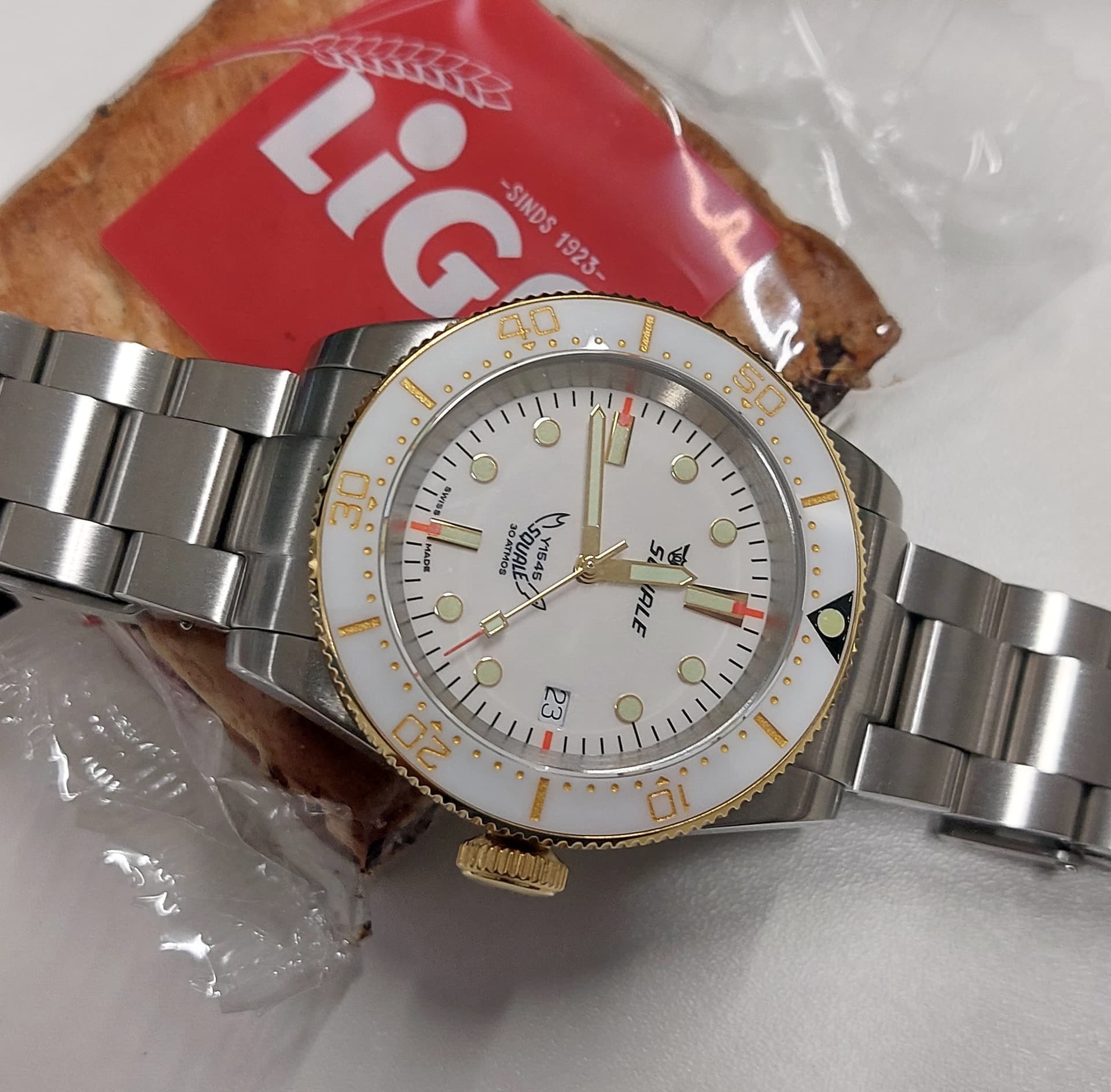 SQUALE 1545 WHITE SW200-HF06