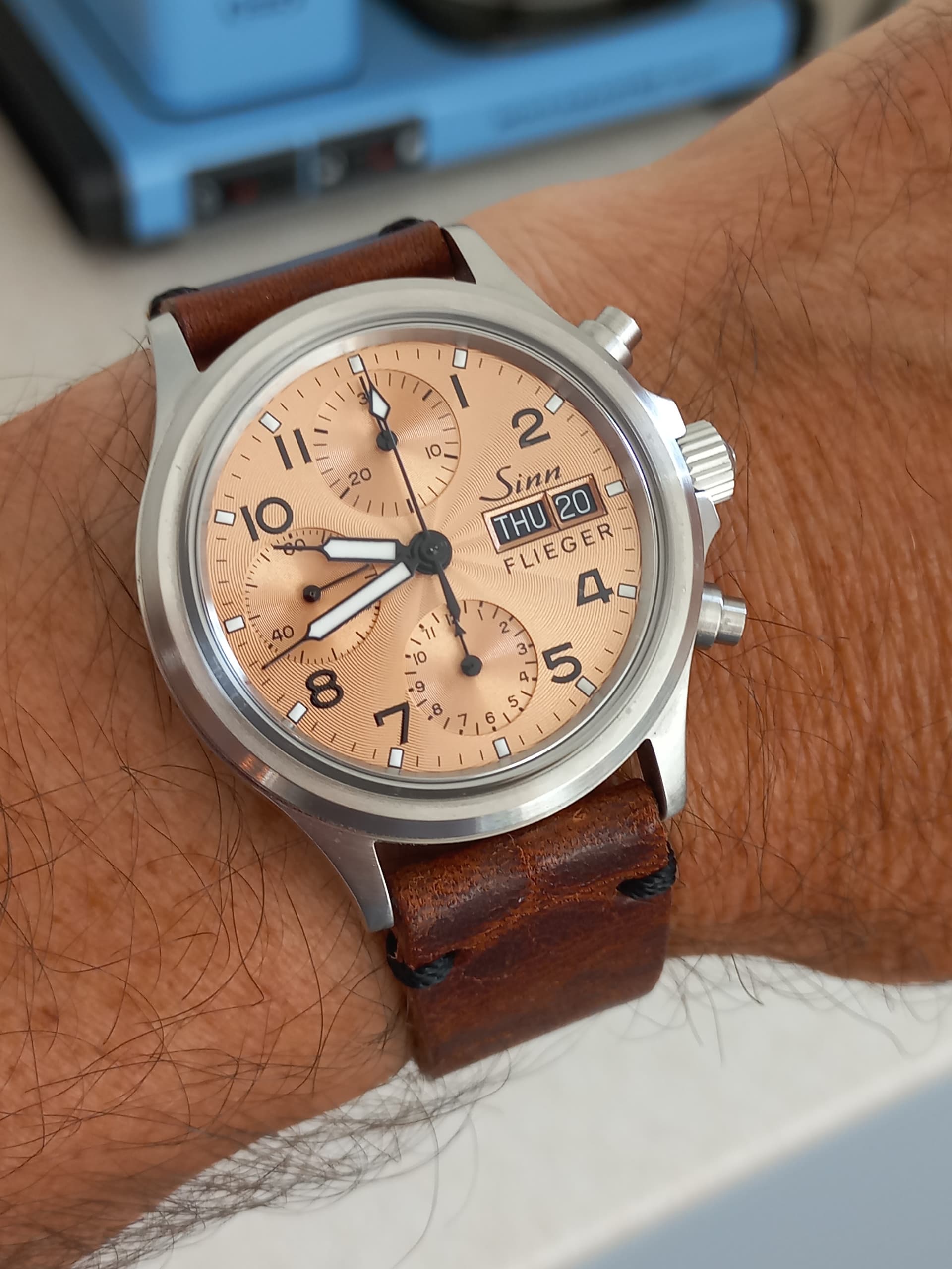 Sinn wristshot 24